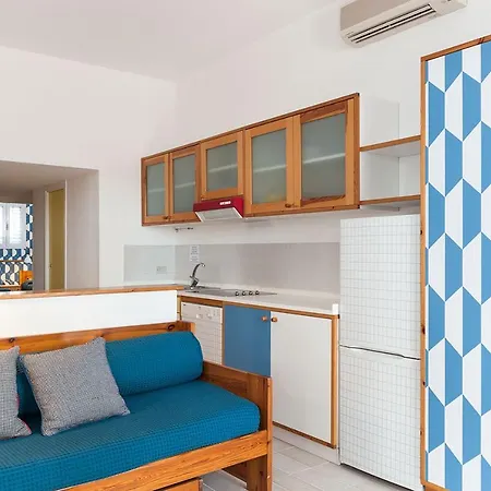 Iselba Ξενοδοχείο με διαμερίσματα 4*