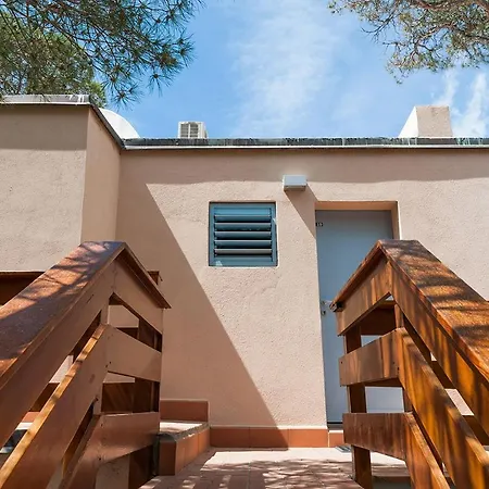 Iselba Aparthotel 4*